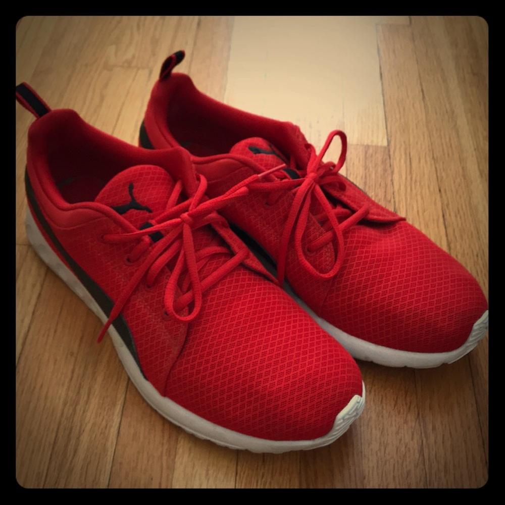 Men’s Puma Sneakers, Red and Black, size 11